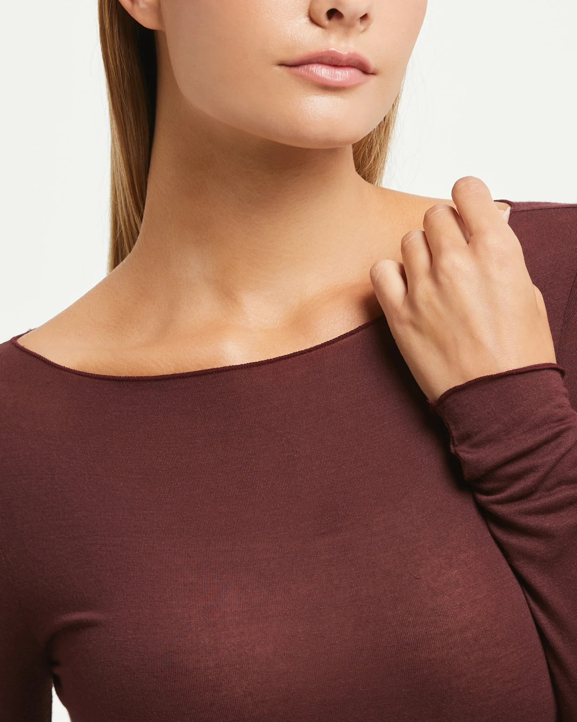 Maglia con scollo a barchetta in modal cashmere