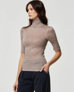 Maglia rib manica corta collo alto in modal cashmere a costine