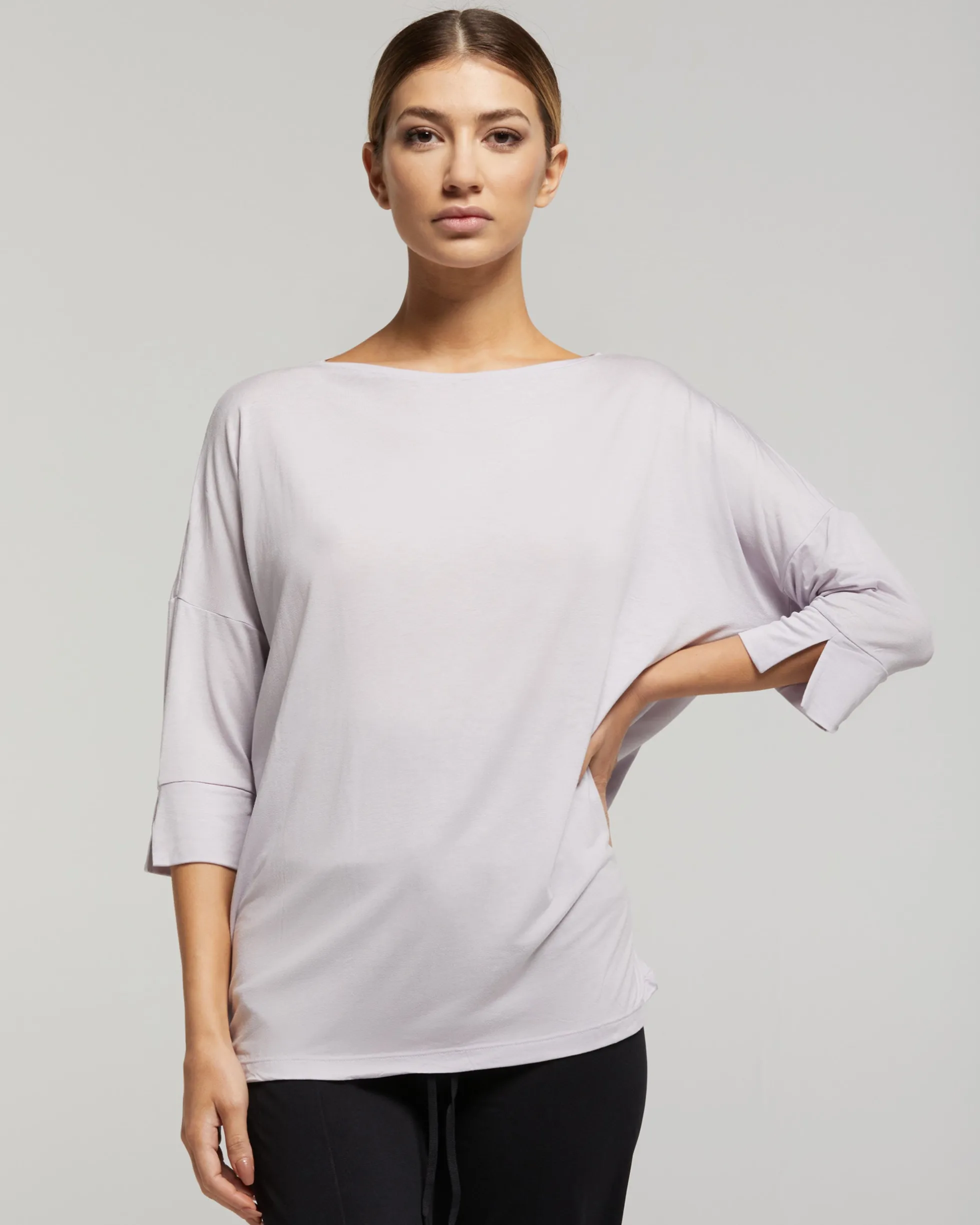 Maglia scollo barchetta in viscosa sostenibile vestibilità over
