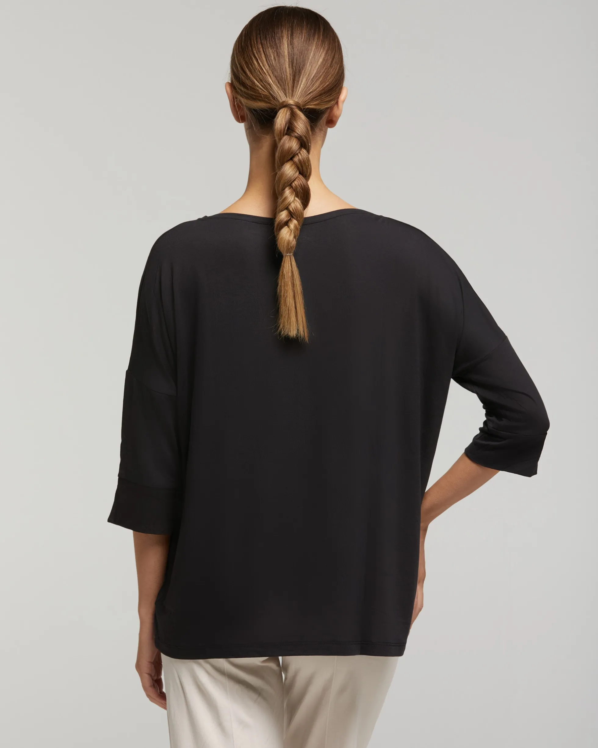 Maglia scollo barchetta in viscosa sostenibile vestibilità over