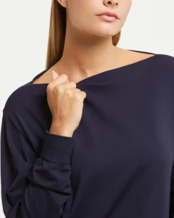Maglia scollo barchetta seamless