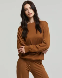 Maglia scollo barchetta seamless