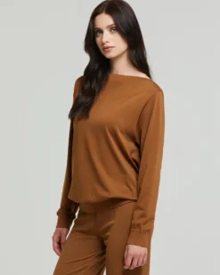 Maglia scollo barchetta seamless