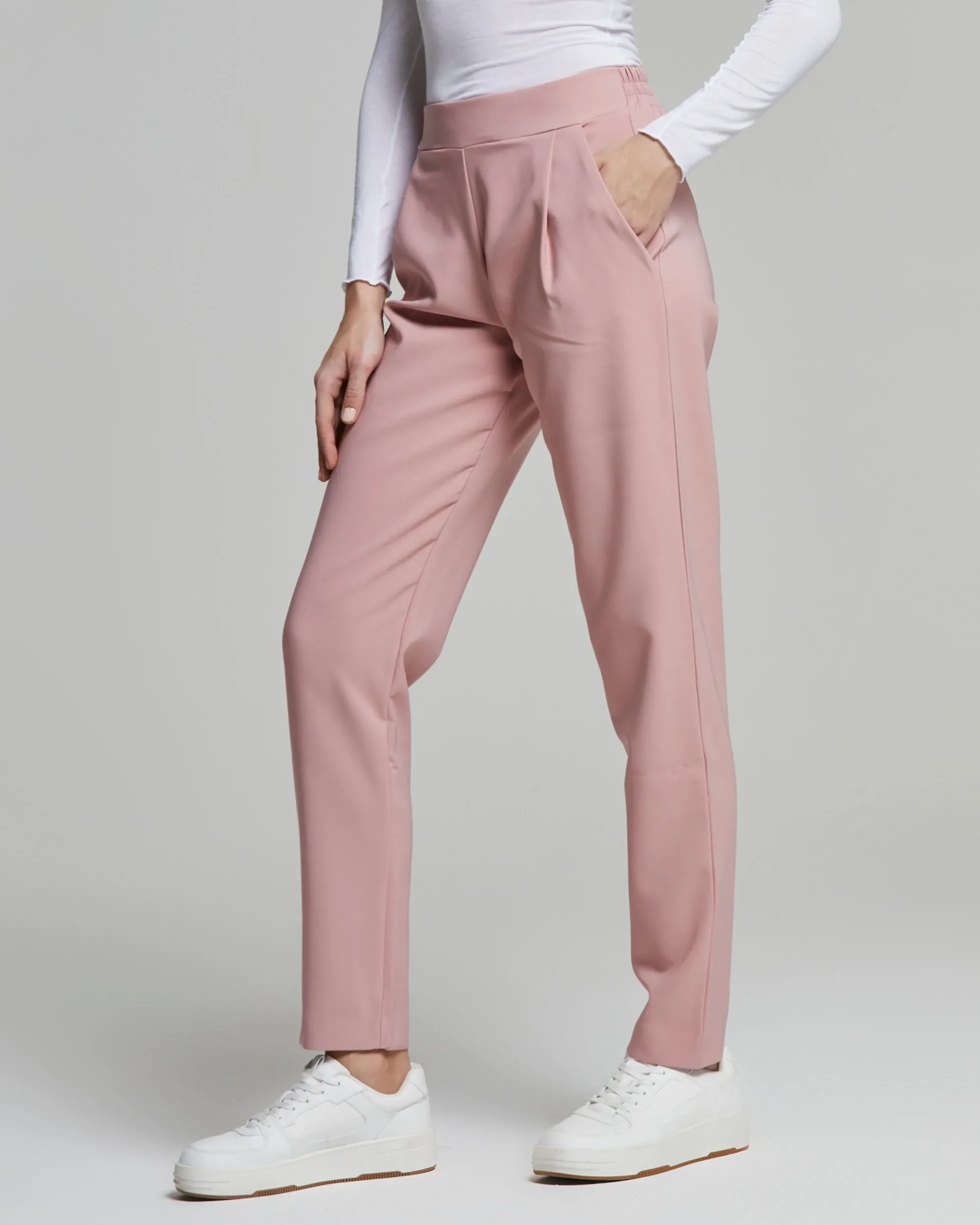 Pantalone donna Sara modello classico