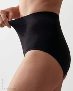 Slip donna protettivo per piccole perdite