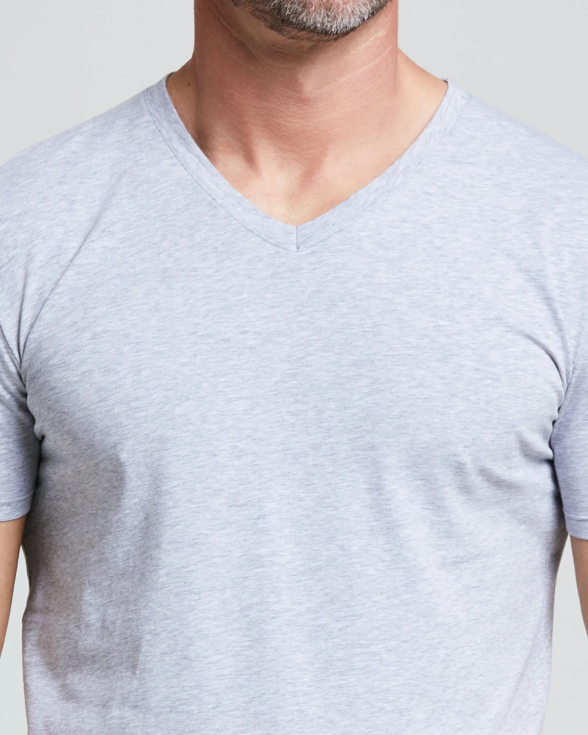 T-SHIRT SCOLLO V